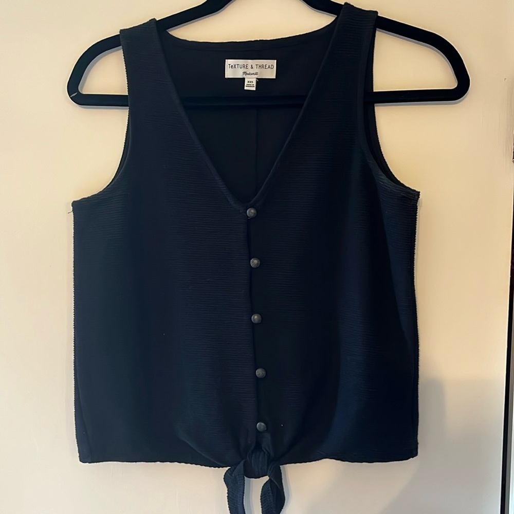Madewell top xs crop length tie front